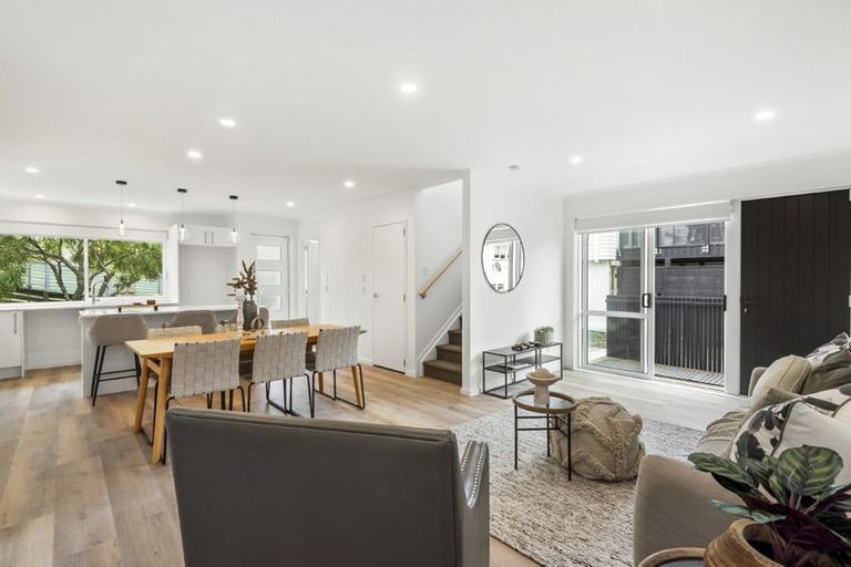 Photo of property in 30 Wyoming Avenue, Murrays Bay, Auckland, 0630