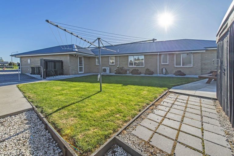 Photo of property in 9 Dundee Close, Darfield, 7510