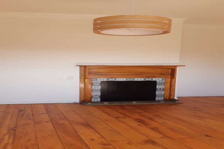 Photo of property in 2/32 Aramoana Avenue, Devonport, Auckland, 0624