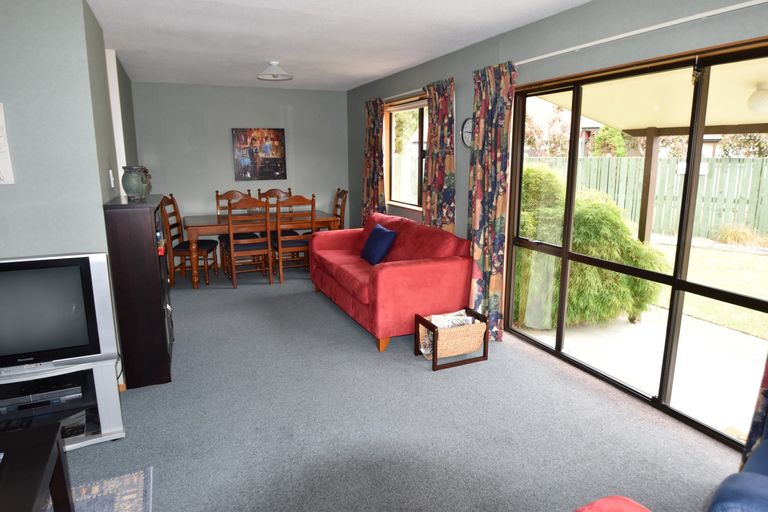 Photo of property in 11 Saint Cuthbert Place, Omarama, 9412