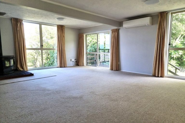 Photo of property in 27 Viewmont Drive, Harbour View, Lower Hutt, 5010