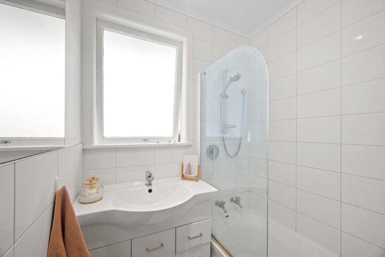 Photo of property in 28 Upham Street, Havelock North, 4130