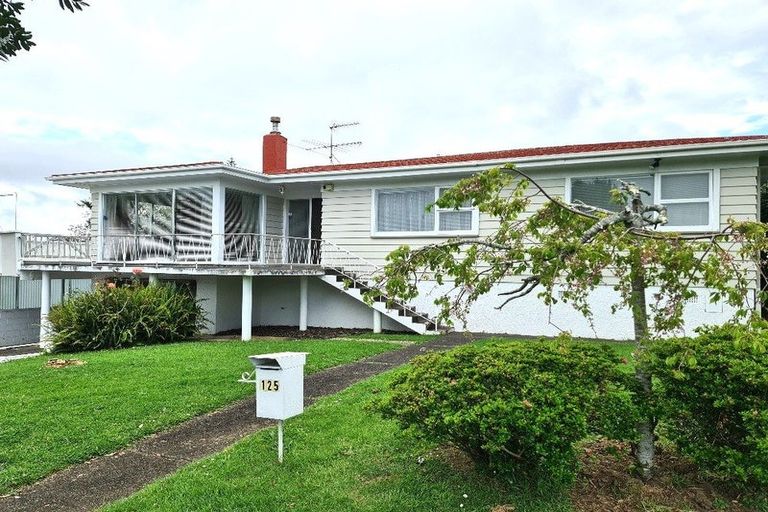 Photo of property in 125 Reeves Road, Pakuranga Heights, Auckland, 2010