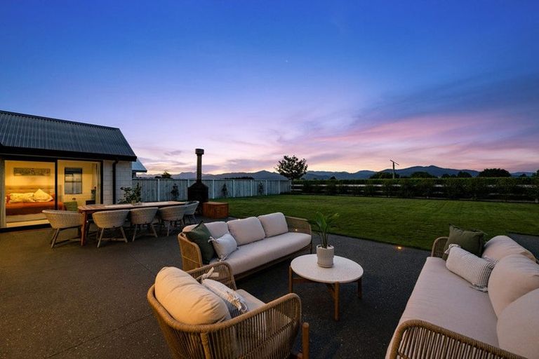 Photo of property in 28 Whitehall Drive, Springlands, Blenheim, 7201