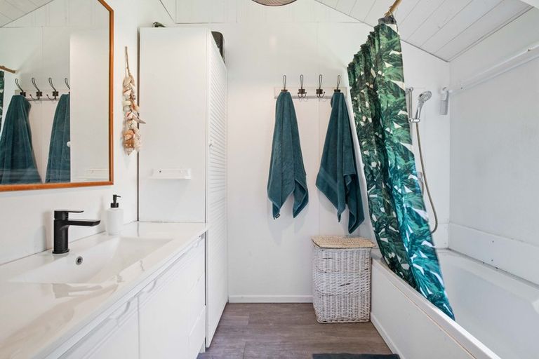 Photo of property in 865 Waikaretu Valley Road, Glen Murray, Tuakau, 2695