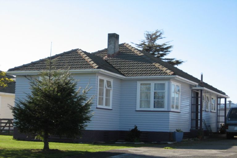 Photo of property in 24 Goldsmith Crescent, Levin, 5510