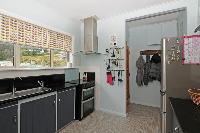 Photo of property in 4 Leveson Street, Strathmore Park, Wellington, 6022