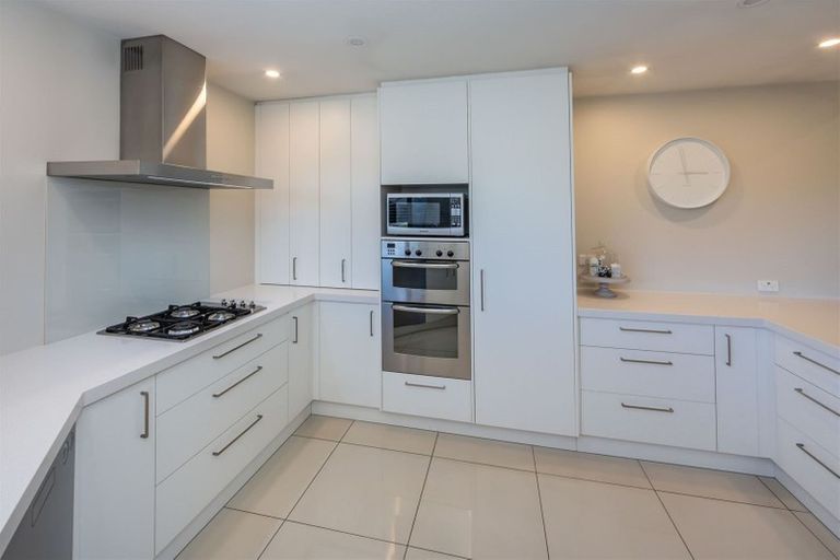 Photo of property in 16 Harrys Way, Redwood, Christchurch, 8051