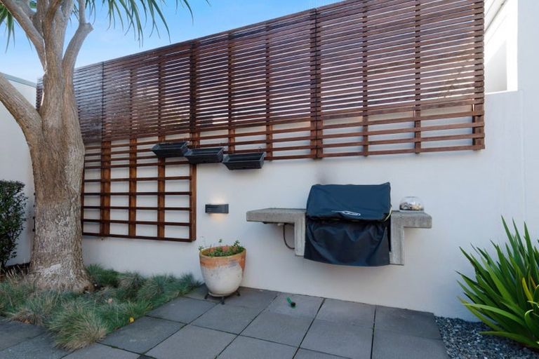 Photo of property in 10 Boardwalk Lane, Seatoun, Wellington, 6022