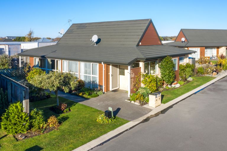 Photo of property in Rivertown Villas, 150 Williams Street, Kaiapoi, 7630