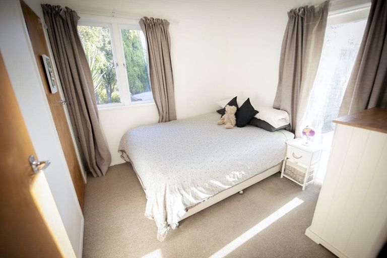 Photo of property in 15 Palmerston Road, Havelock North, 4130