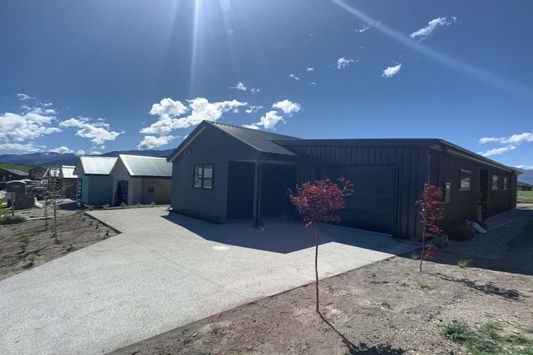 Photo of property in 10 Leicester Street, Jacks Point, 9371