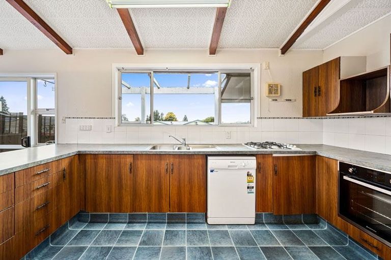 Photo of property in 5 Rameses Place, Pomare, Rotorua, 3015