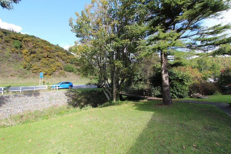 Photo of property in 283-291 Middleton Road, Glenside, Wellington, 6037