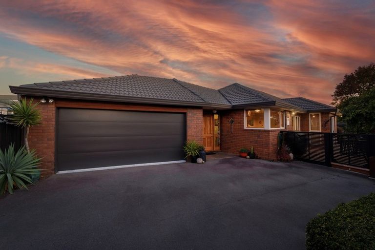 Photo of property in 2/54 Hudson Street, Bryndwr, Christchurch, 8053