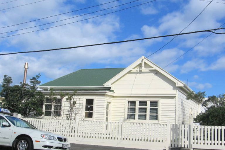 Photo of property in 16 Adelaide Street, Petone, Lower Hutt, 5012