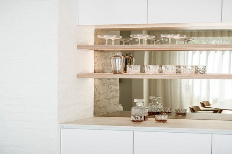 Photo of property in 17 Pitau Road, Mount Maunganui, 3116