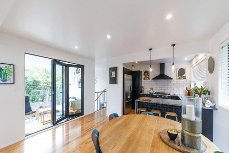 Photo of property in 24 Trent Avenue, Hokowhitu, Palmerston North, 4410