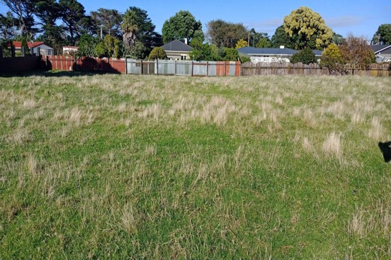 Photo of property in 8 Tasman Street, Opunake, 4616