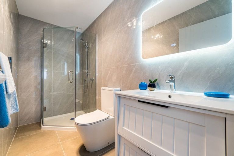 Photo of property in 13a Renata Crescent, Te Atatu Peninsula, Auckland, 0610