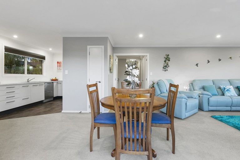 Photo of property in 16 Benmore Crescent, Pyes Pa, Tauranga, 3112