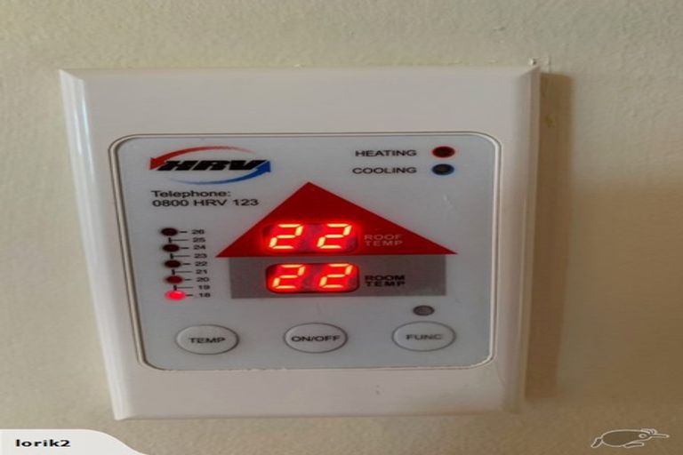 Photo of property in 46 Stott Avenue, Birkdale, Auckland, 0626