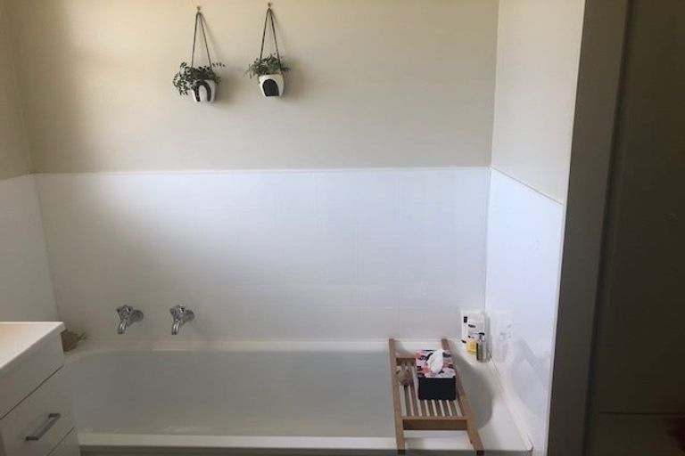 Photo of property in 10 Tulloch Place, Papanui, Christchurch, 8052