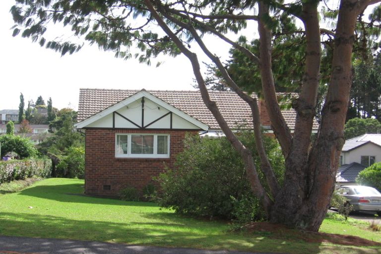 Photo of property in 34 Eastglen Road, Glen Eden, Auckland, 0602