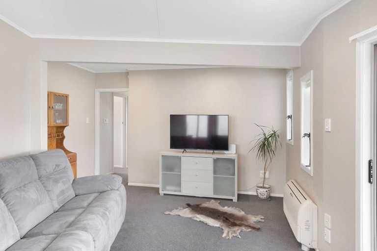 Photo of property in 19 Walker Street, East Gore, Gore, 9710