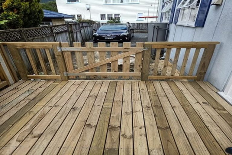 Photo of property in 20 Redwood Avenue, Tawa, Wellington, 5028