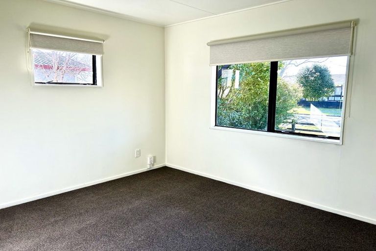Photo of property in 49a Aquarius Drive, Kawaha Point, Rotorua, 3010