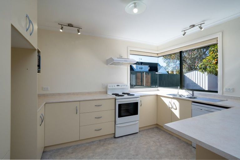 Photo of property in 27 Bowen Street, Cambridge, 3434