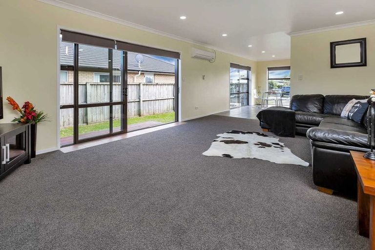 Photo of property in 1 Resolution Place, One Tree Point, 0118