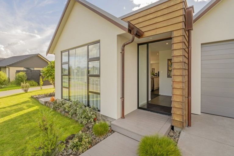 Photo of property in 3 Debenham Drive, Whitianga, 3510