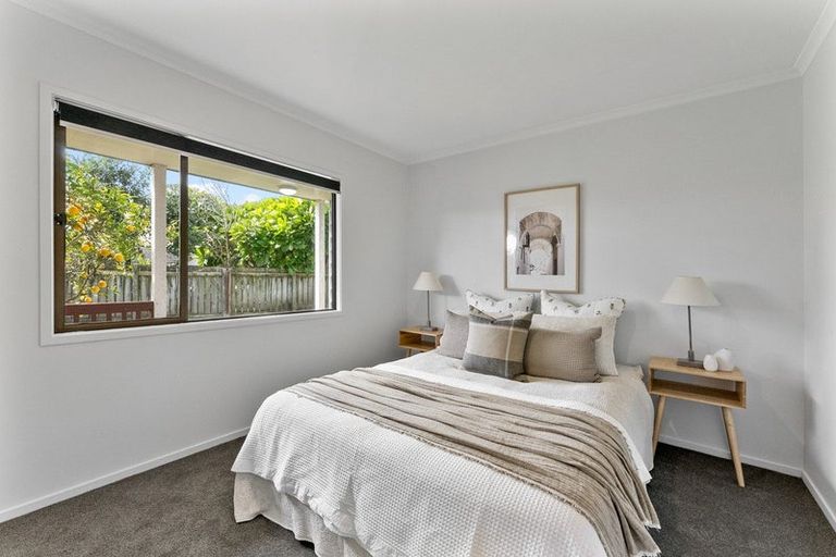 Photo of property in 7 Kaitake Place, Oakura, 4314