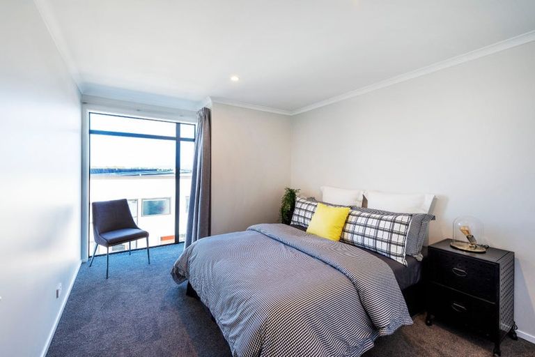 Photo of property in 89 Glidepath Road, Hobsonville, Auckland, 0616