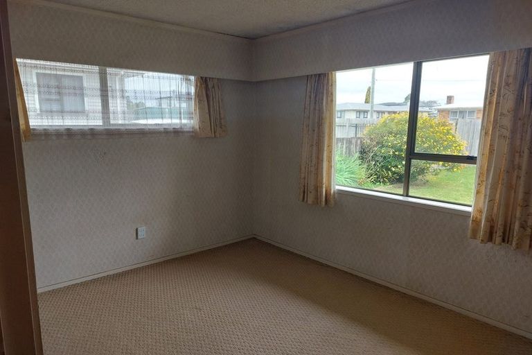 Photo of property in 1/10 Fernaig Street, Papakura, 2110