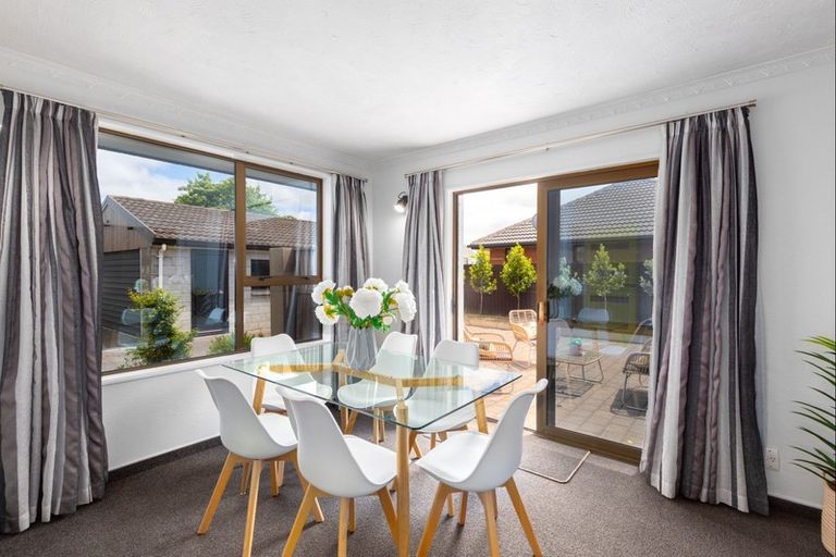 Photo of property in 51 Arcon Drive, Broomfield, Christchurch, 8042