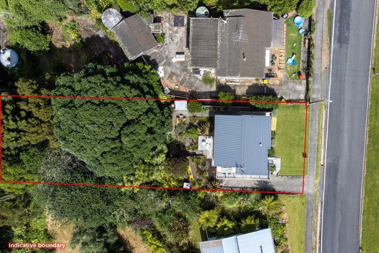 Photo of property in 88 Howard Road, Orere Point, Papakura, 2585