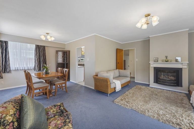 Photo of property in 23 Montana Road, Totara Park, Upper Hutt, 5018