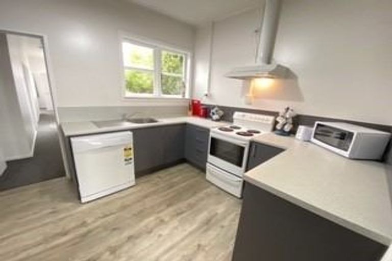 Photo of property in 2/34 Wainui Street, Riccarton, Christchurch, 8041