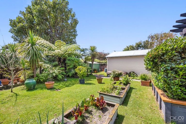 Photo of property in 25 Maire Street, Woburn, Lower Hutt, 5010