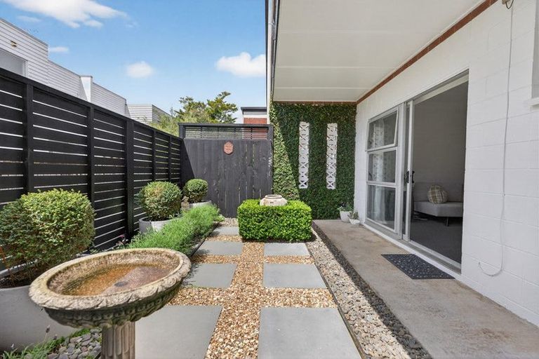 Photo of property in 3/8 Wolsley Avenue, Milford, Auckland, 0620