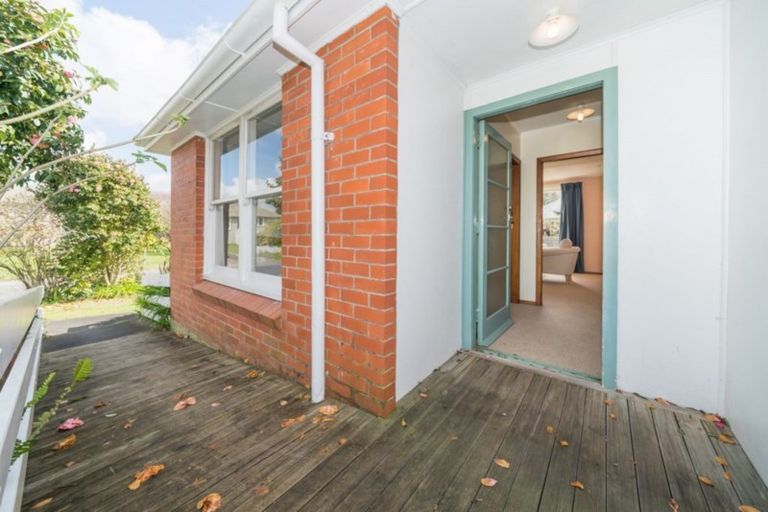 Photo of property in 22 Ashford Avenue, Hokowhitu, Palmerston North, 4410