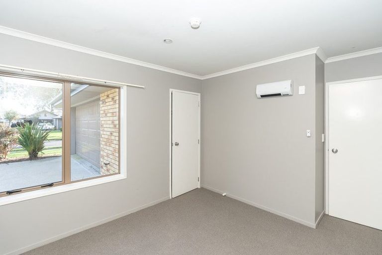 Photo of property in 12 Wakefield Place, Rototuna North, Hamilton, 3210