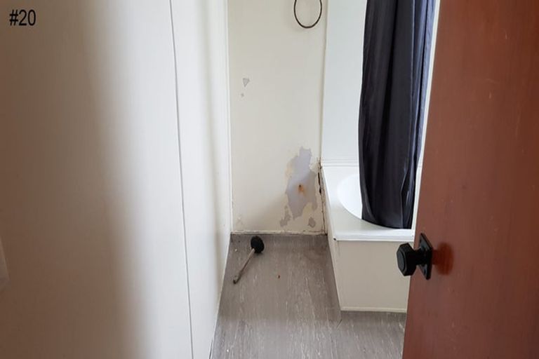 Photo of property in 20-22 Sievers Grove, Cannons Creek, Porirua, 5024