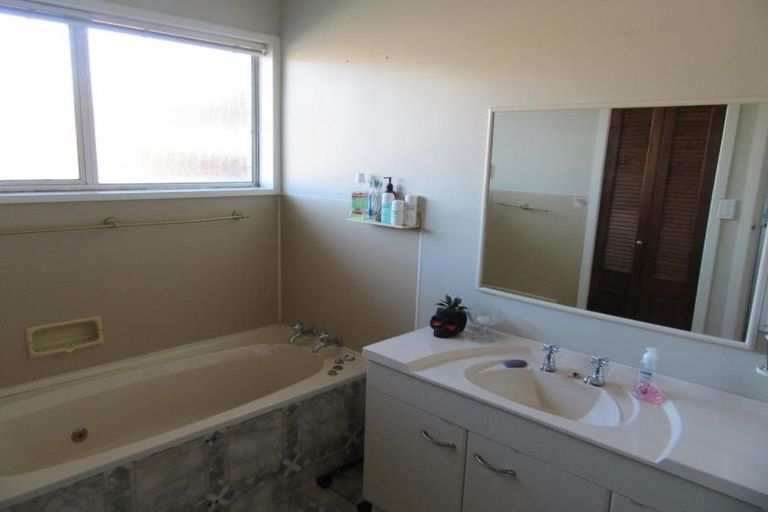 Photo of property in 99 Cheyenne Street, Sockburn, Christchurch, 8042