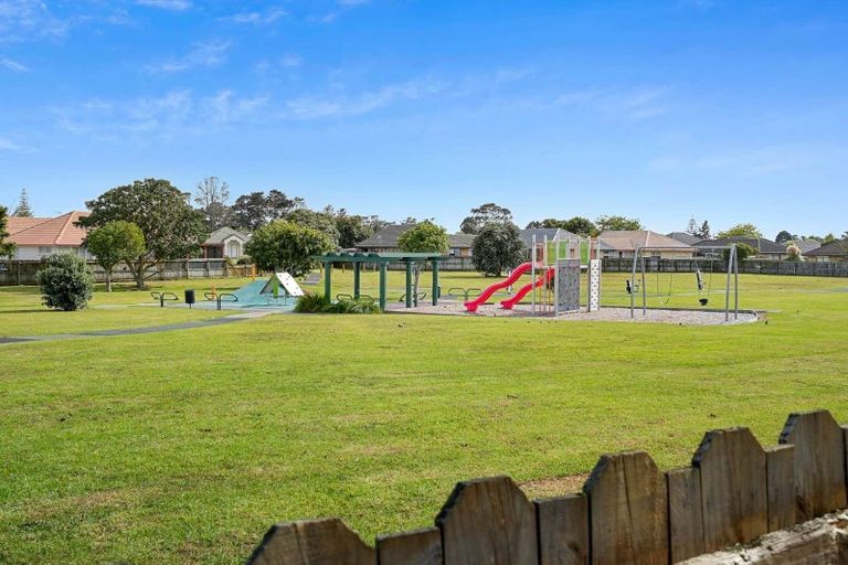 Photo of property in 172 Burswood Drive, Burswood, Auckland, 2013