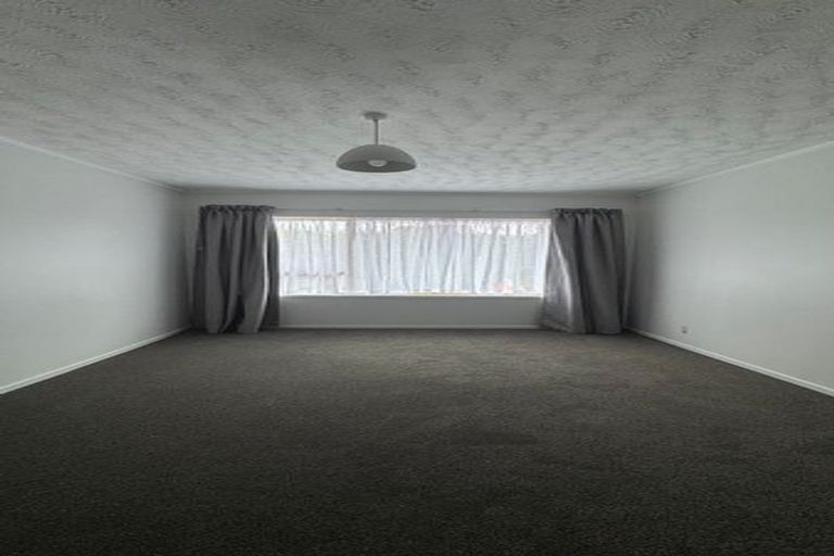 Photo of property in 2/18 Fratley Avenue, Farm Cove, Auckland, 2012