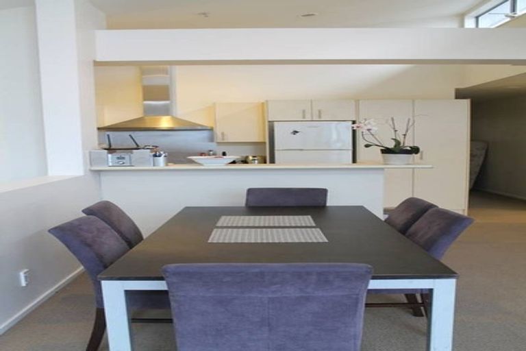 Photo of property in Terrace Heights Apartments, 2/163p The Terrace, Wellington Central, Wellington, 6011